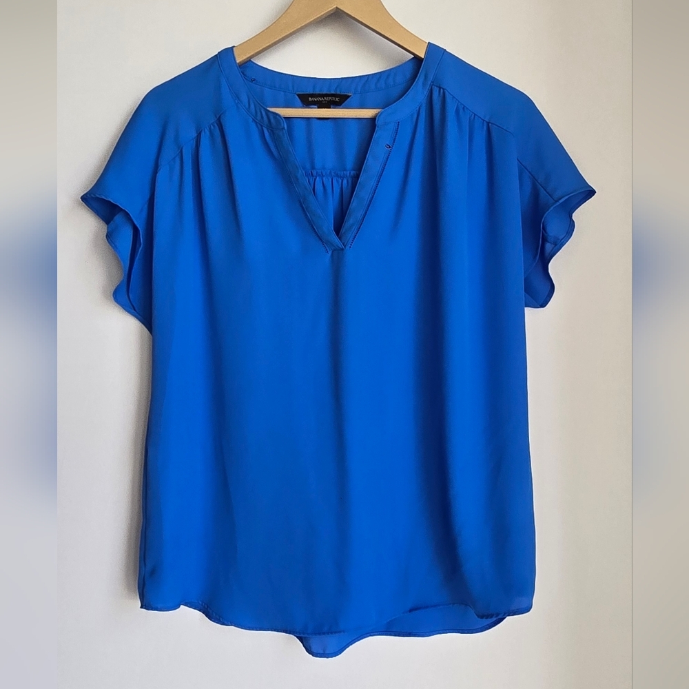 Banana Republic Women’s Blue Flutter Sleeve Blouse – V-Neck Top, Size M